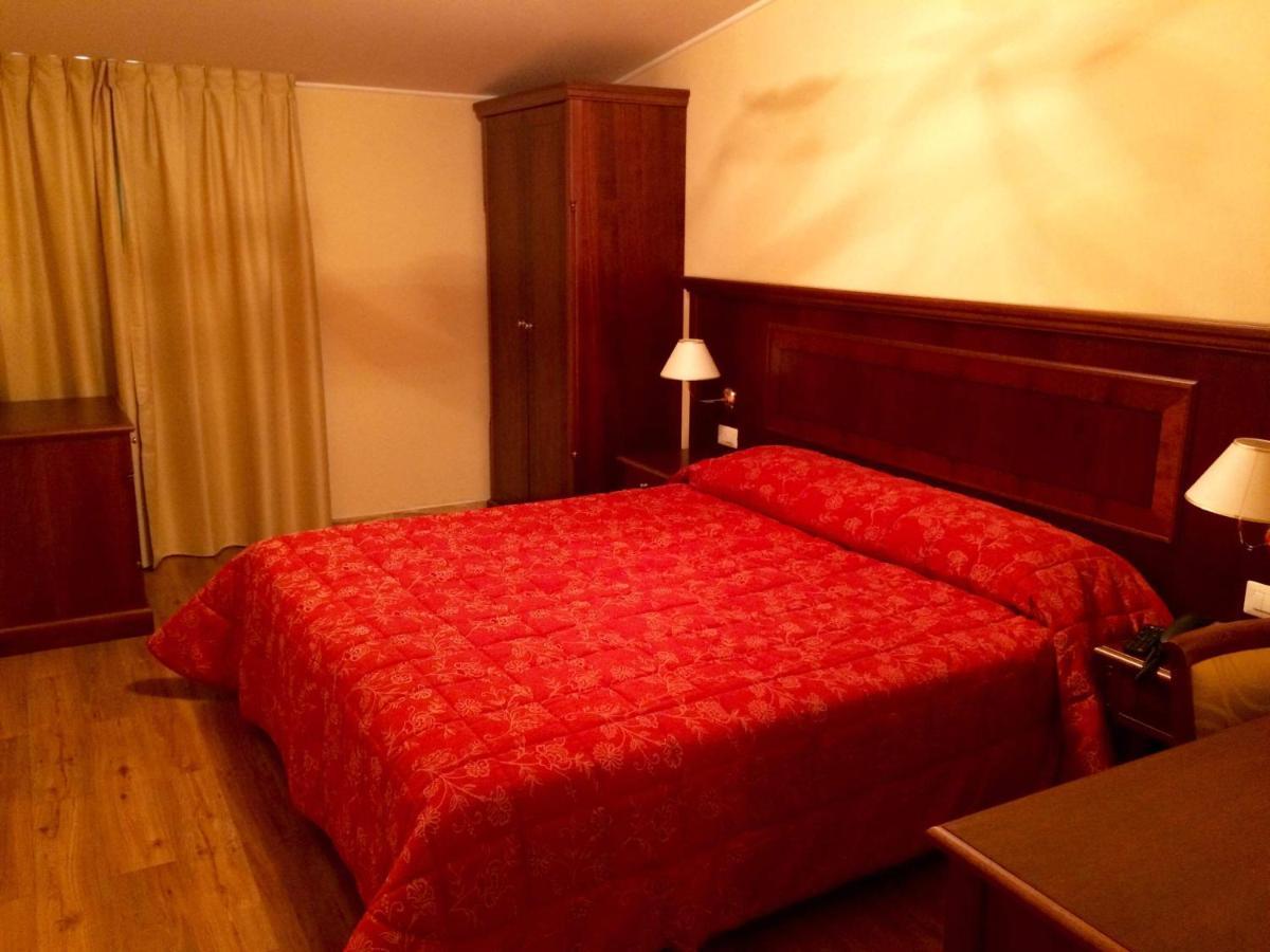 Grand Hotel Stella Maris Palmi Zimmer foto